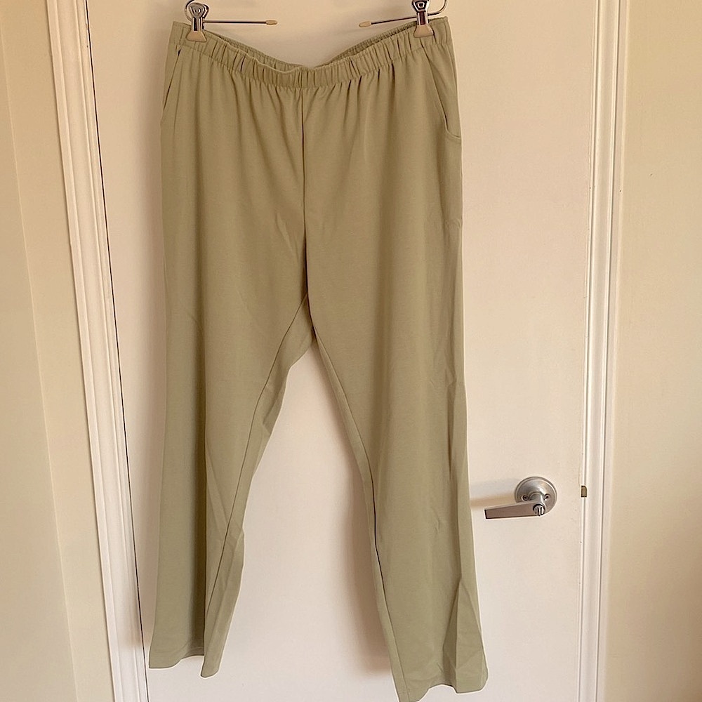 Senior Friendly PLUS long sage Green Pants with elastic waist Size Large